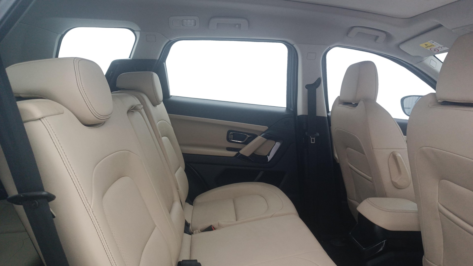 View 2021 Tata Safari XZ Plus Image 38 Used 2021 Tata Safari XZ Plus Image 38