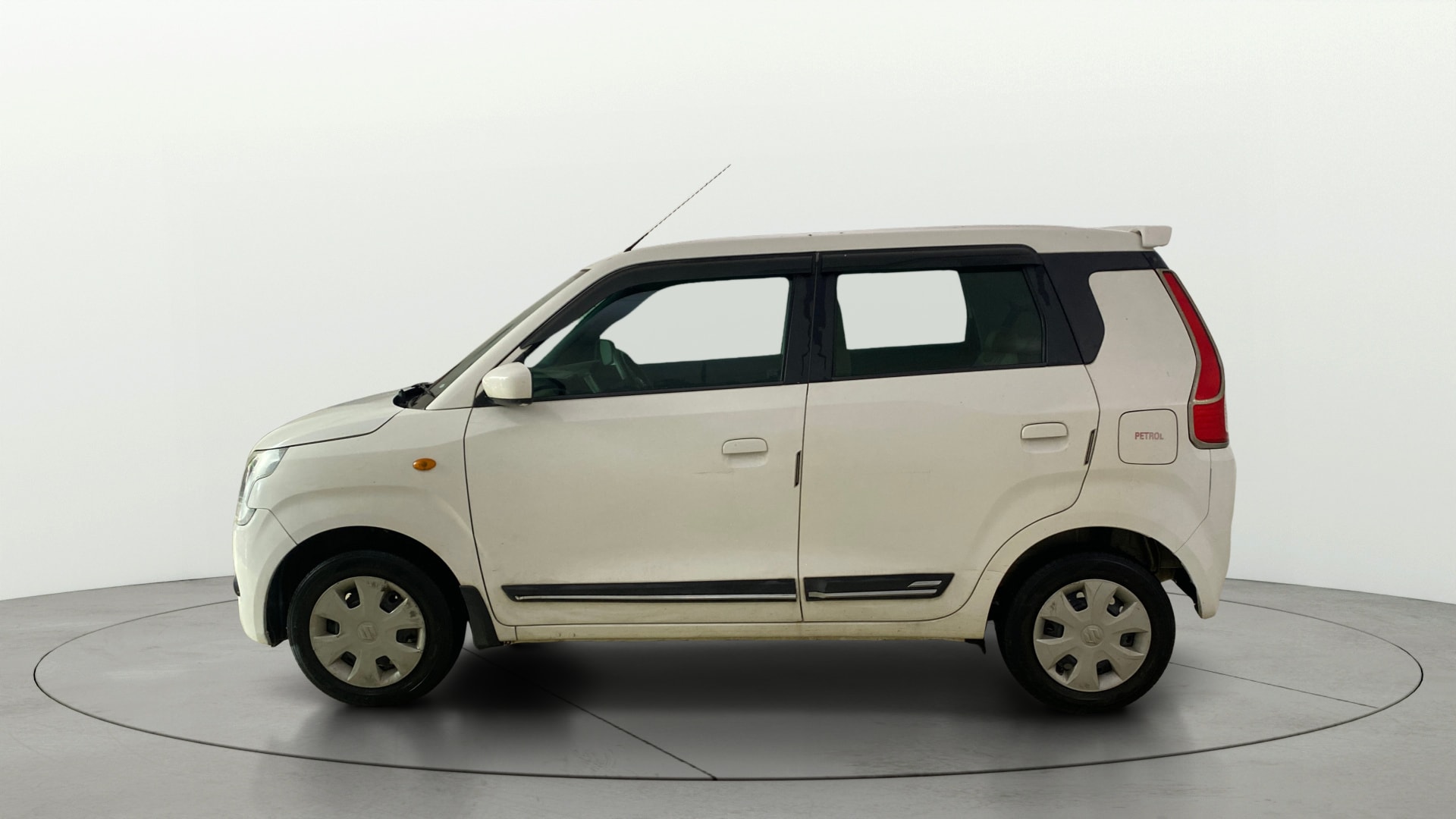 View 2020 Maruti Suzuki 1000 Base Variant Image 5 Used 2020 Maruti Suzuki 1000 Base Variant Image 5