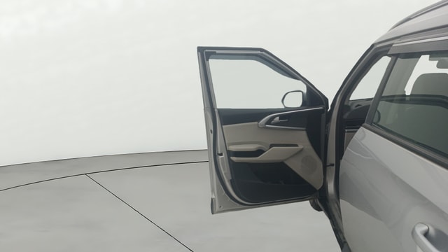 View Kia Carens Image 33 Used Kia Carens Image 33