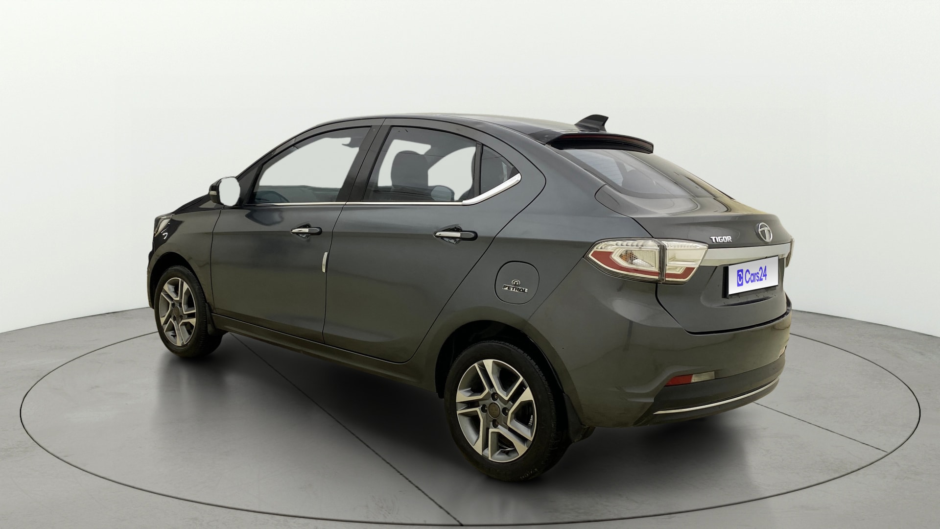 View 2022 Tata Tigor XE Diesel Image 2 Used 2022 Tata Tigor XE Diesel Image 2