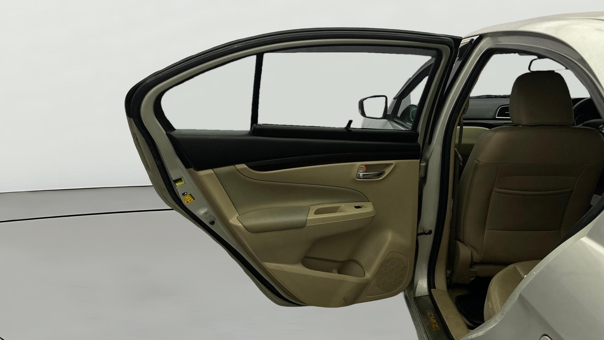 View 2017 Maruti Suzuki 1000 Base Variant Image 22 Used 2017 Maruti Suzuki 1000 Base Variant Image 22