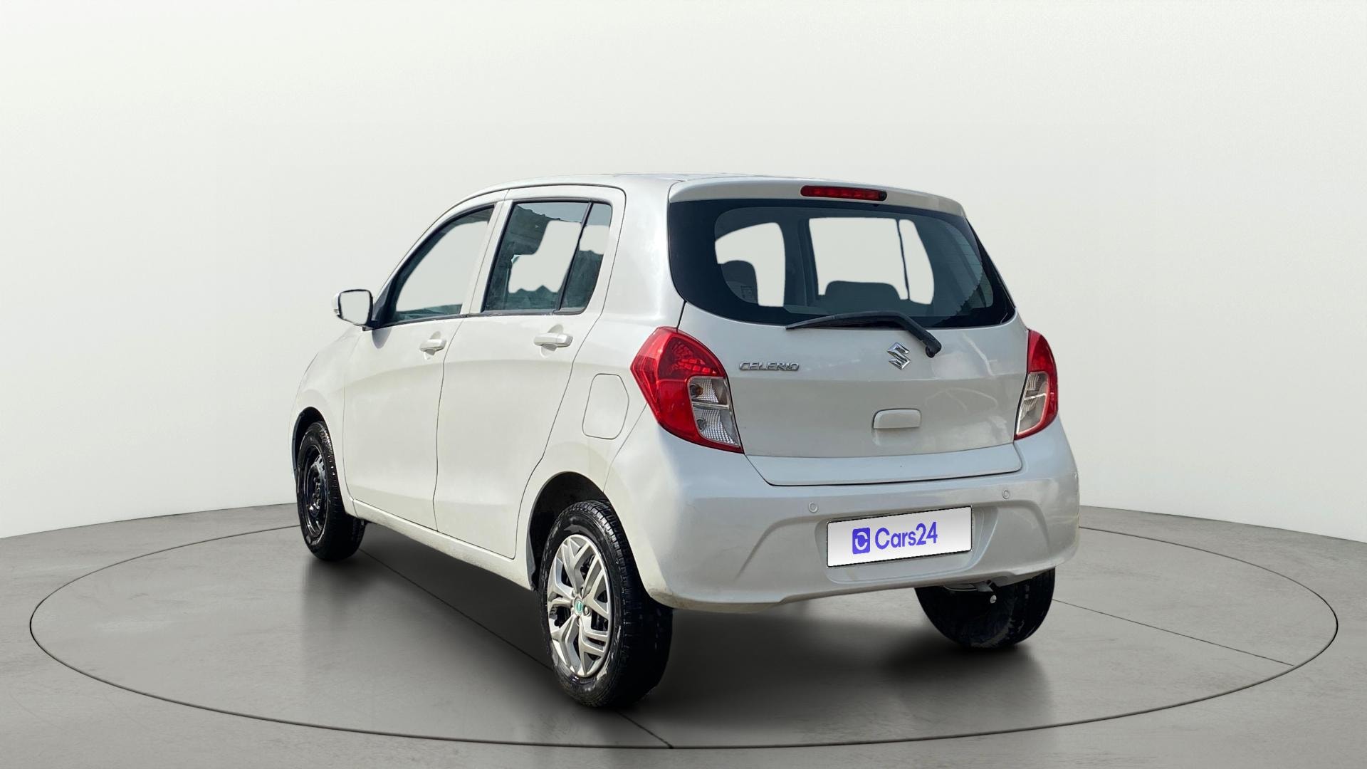 View 2020 Maruti Suzuki 1000 Base Variant Image 2 Used 2020 Maruti Suzuki 1000 Base Variant Image 2
