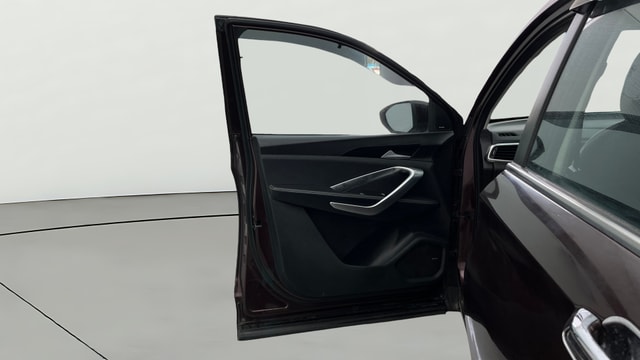 View MG Hector Image 33 Used MG Hector Image 33