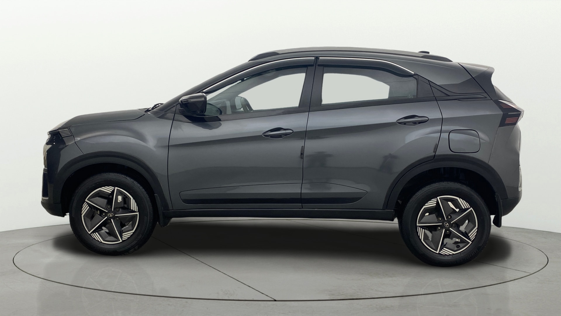 View 2024 Tata Nexon Revotron XE Image 6 Used 2024 Tata Nexon Revotron XE Image 6