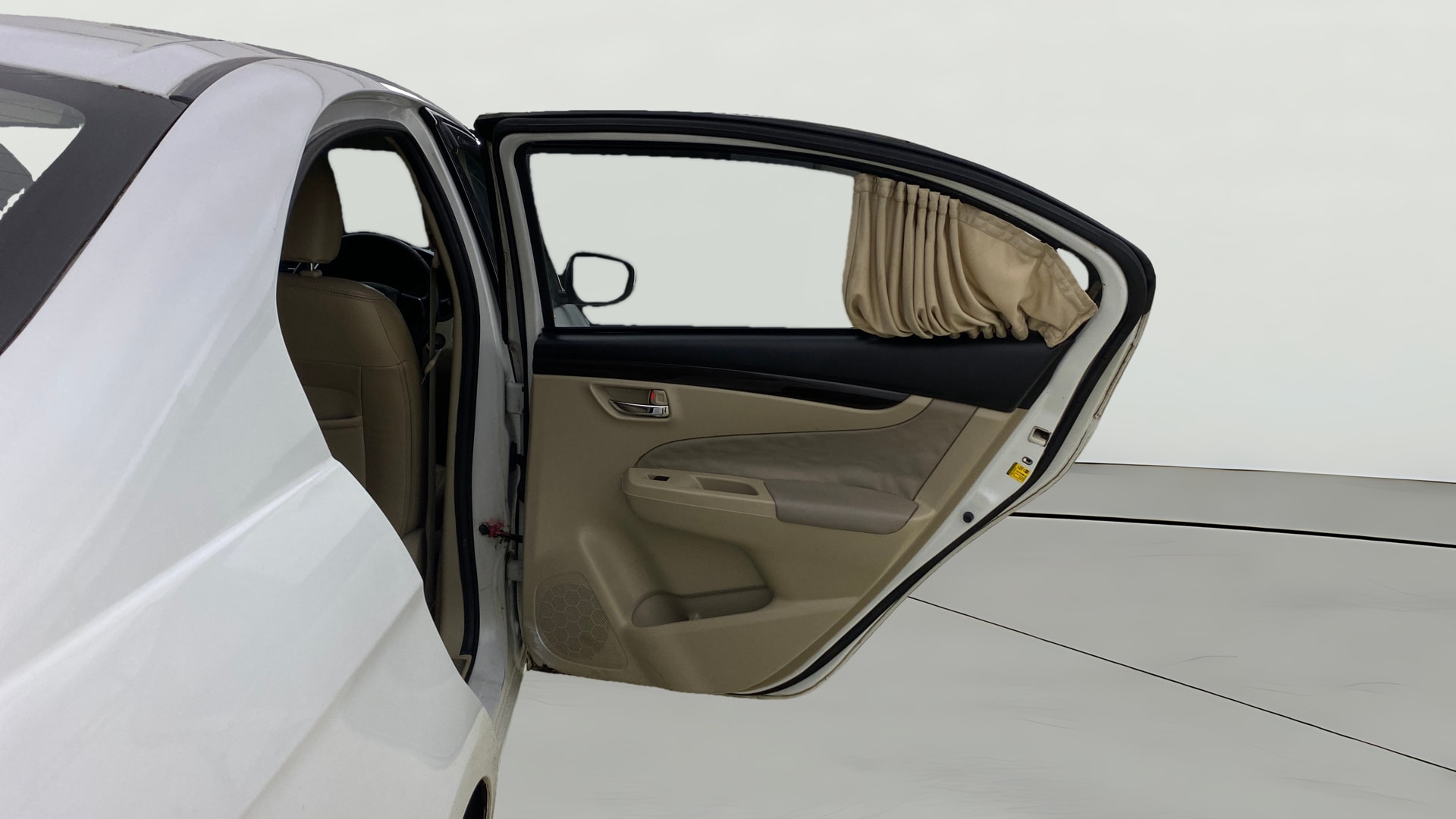 View 2016 Maruti Suzuki 1000 Base Variant Image 7 Used 2016 Maruti Suzuki 1000 Base Variant Image 7