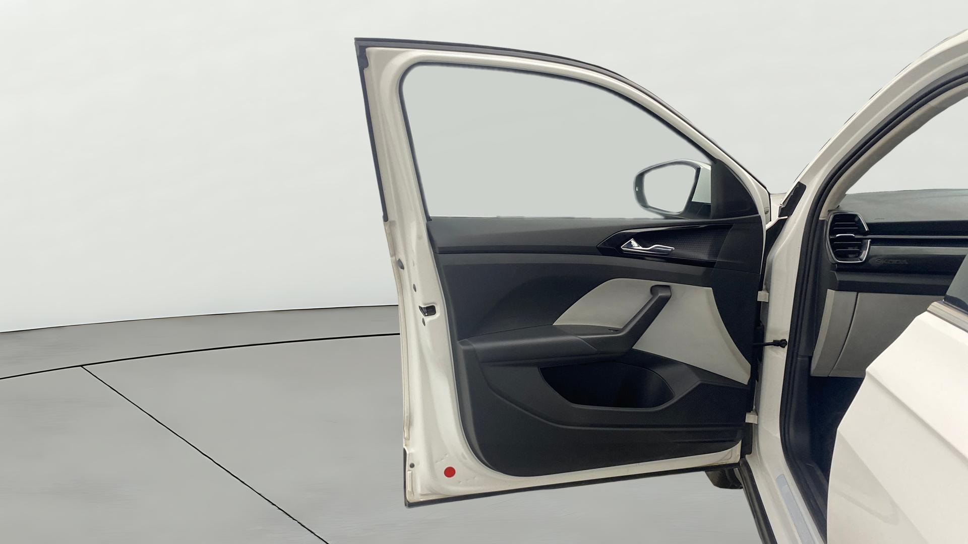 View 2023 Skoda Kushaq Style 1.0 TSI MT Image 32 Used 2023 Skoda Kushaq Style 1.0 TSI MT Image 32