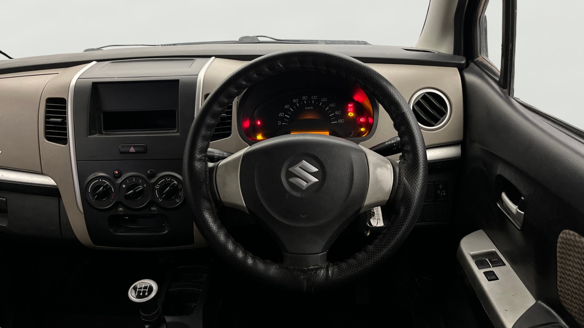 View 2017 Maruti Suzuki 1000 Base Variant Image 20 Used 2017 Maruti Suzuki 1000 Base Variant Image 20