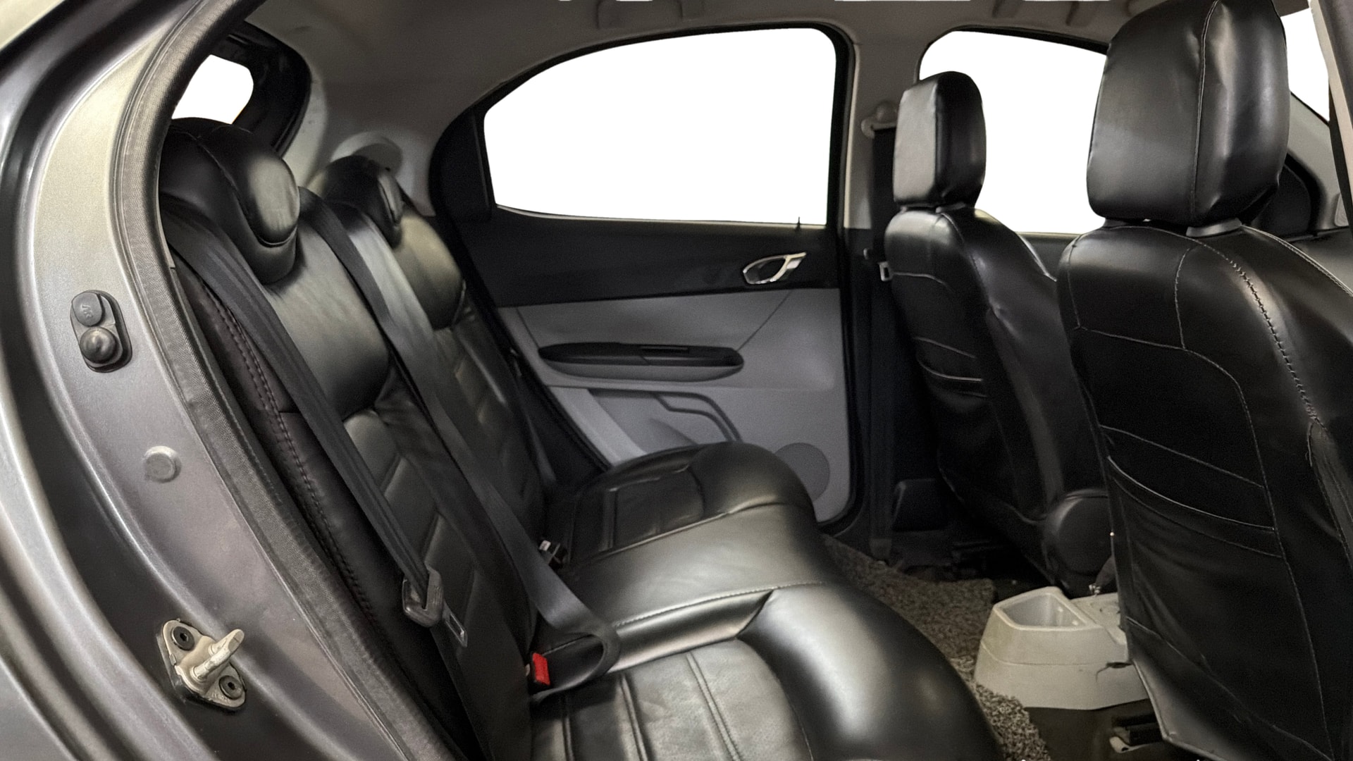 View 2020 Tata Tiago Revotorq XB Image 29 Used 2020 Tata Tiago Revotorq XB Image 29