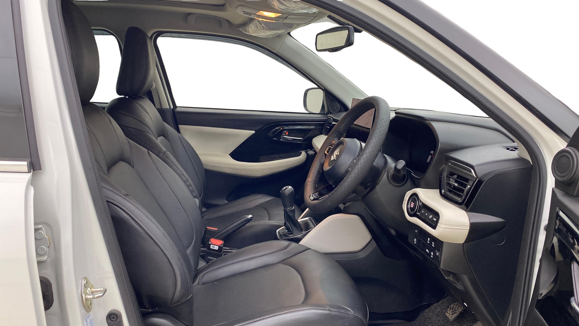 View 2025 Maruti Suzuki 1000 Base Variant Image 27 Used 2025 Maruti Suzuki 1000 Base Variant Image 27