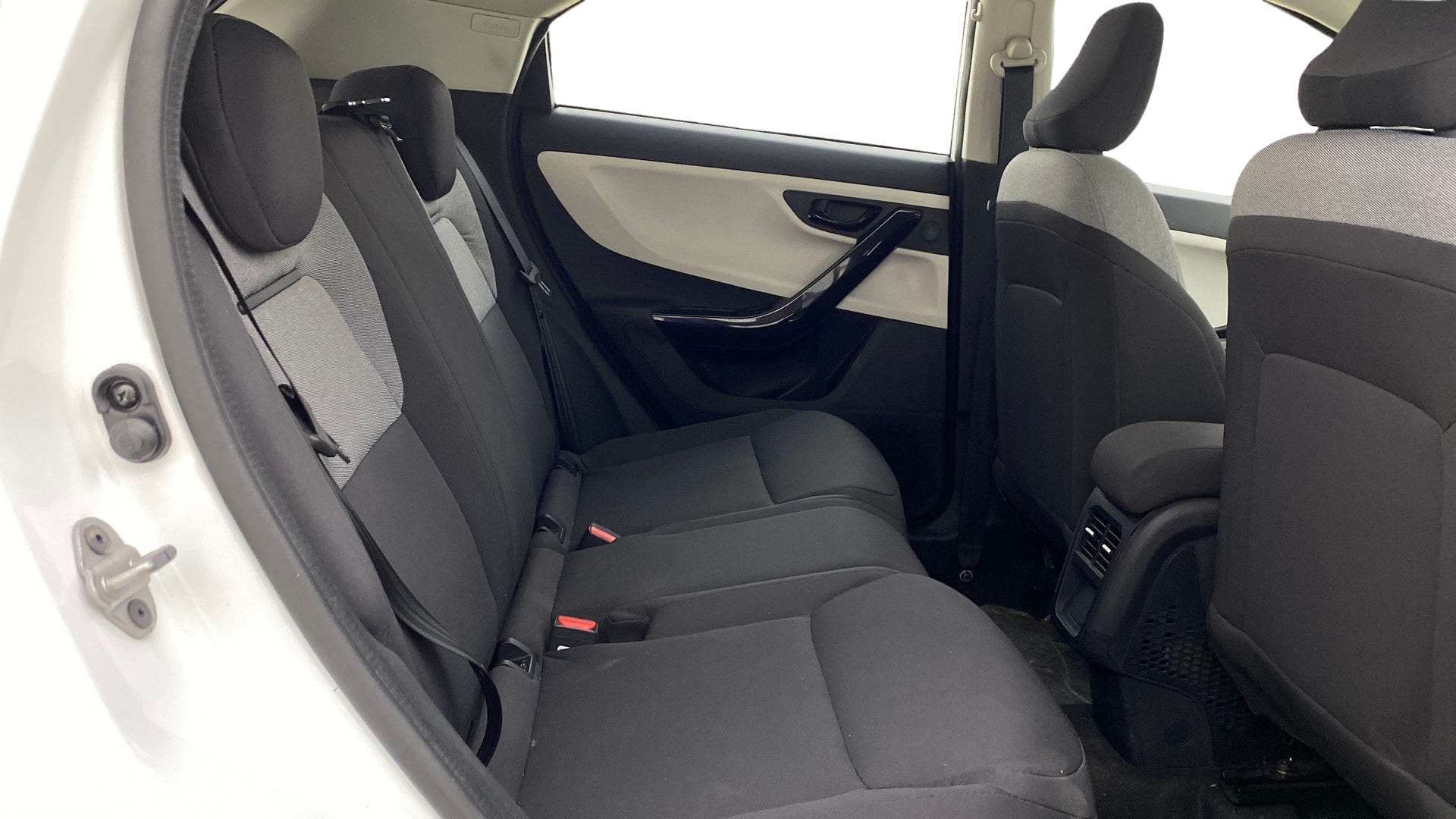 View 2025 Tata Nexon Revotron XE Image 29 Used 2025 Tata Nexon Revotron XE Image 29