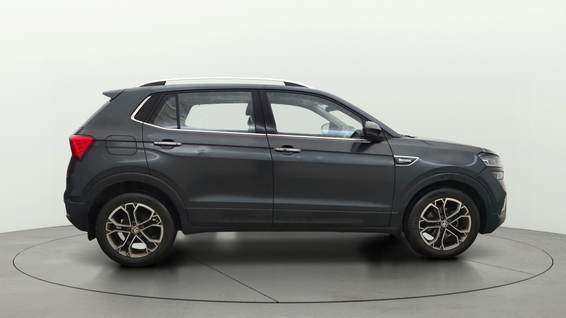 View 2023 Skoda Kushaq Style 1.0 TSI AT Image 9 Used 2023 Skoda Kushaq Style 1.0 TSI AT Image 9