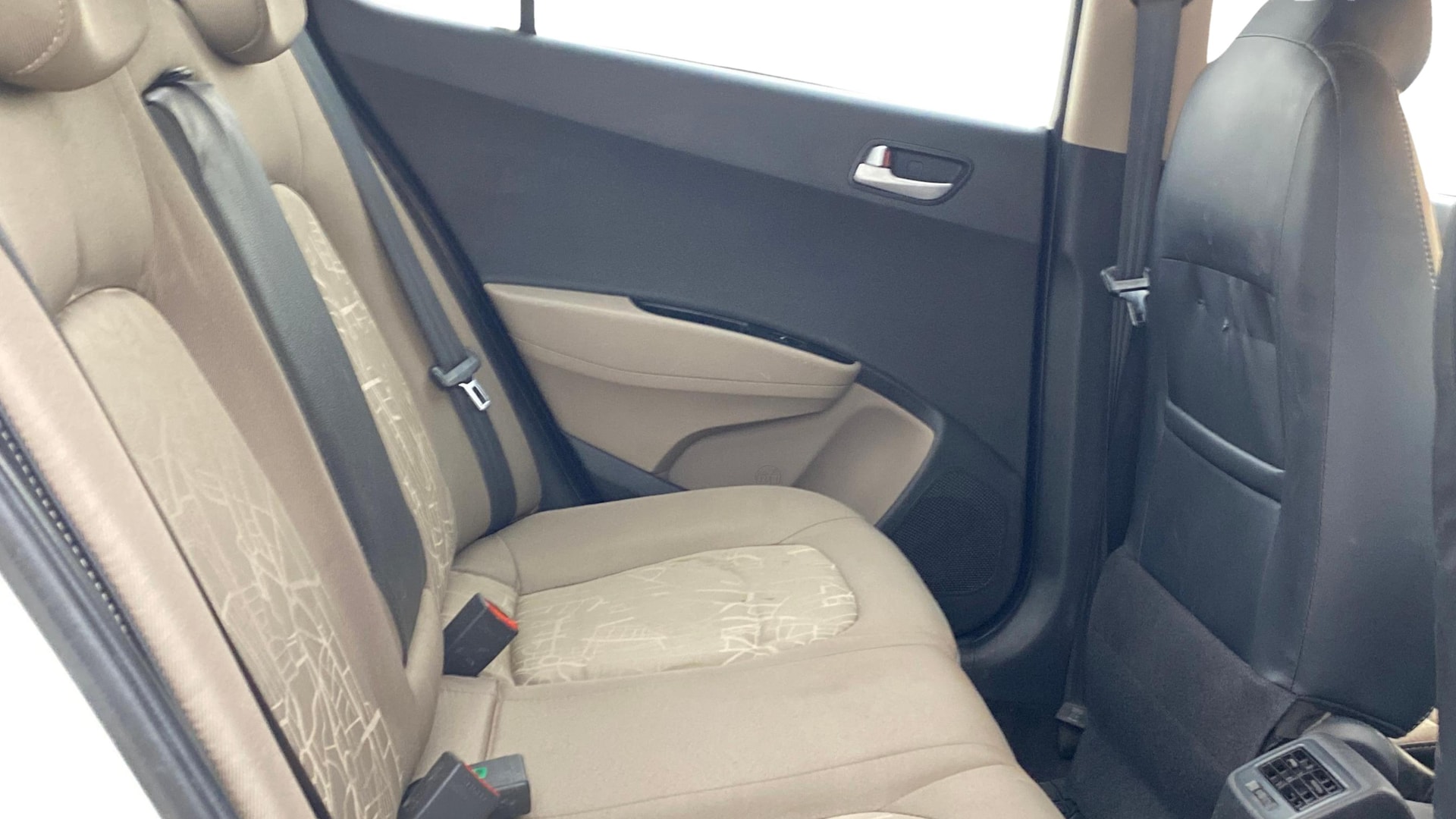 View 2017 Hyundai Xcent SX Petrol Image 28 Used 2017 Hyundai Xcent SX Petrol Image 28