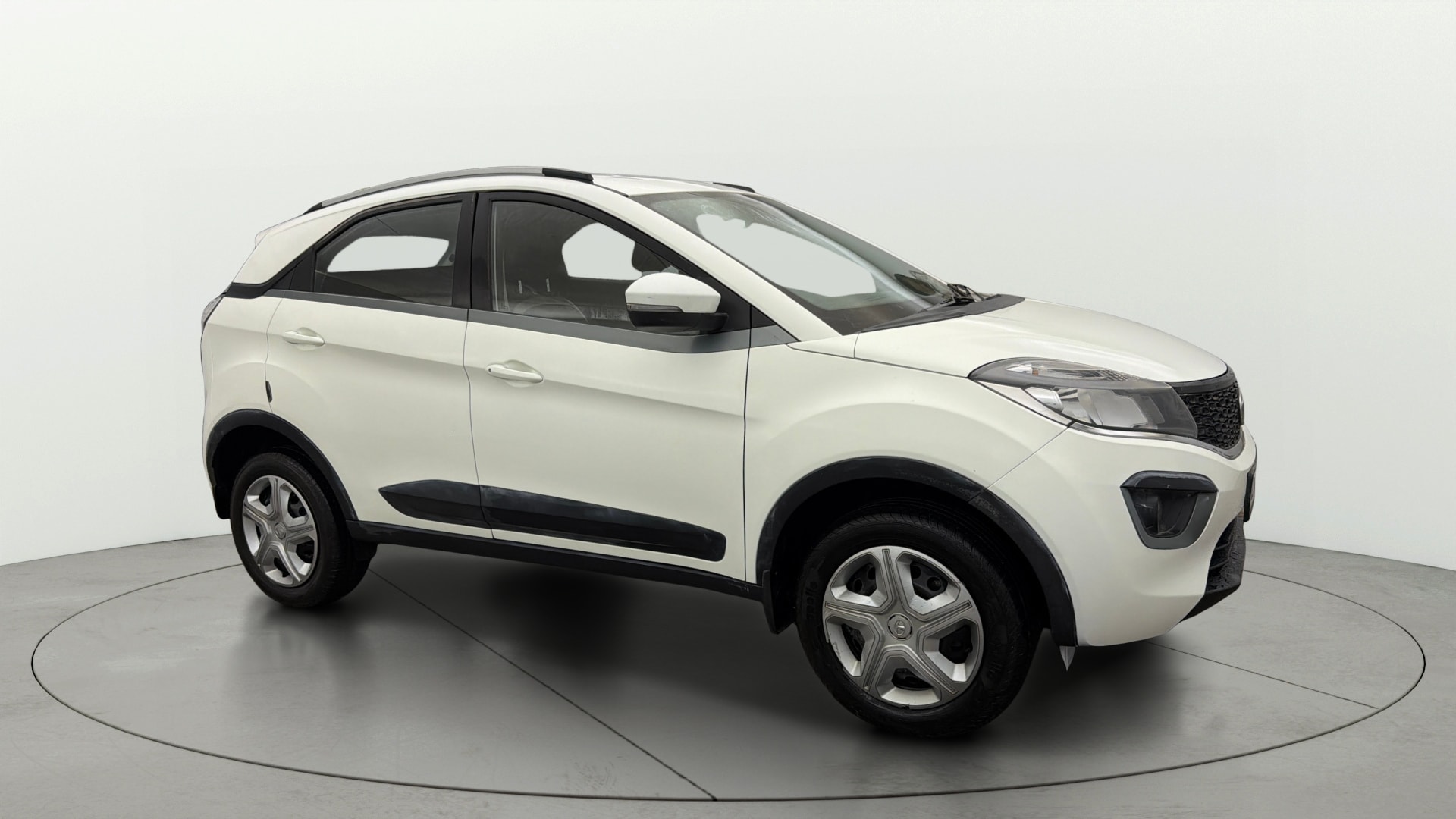 Used 2018 Tata Nexon Used 2018 Tata Nexon