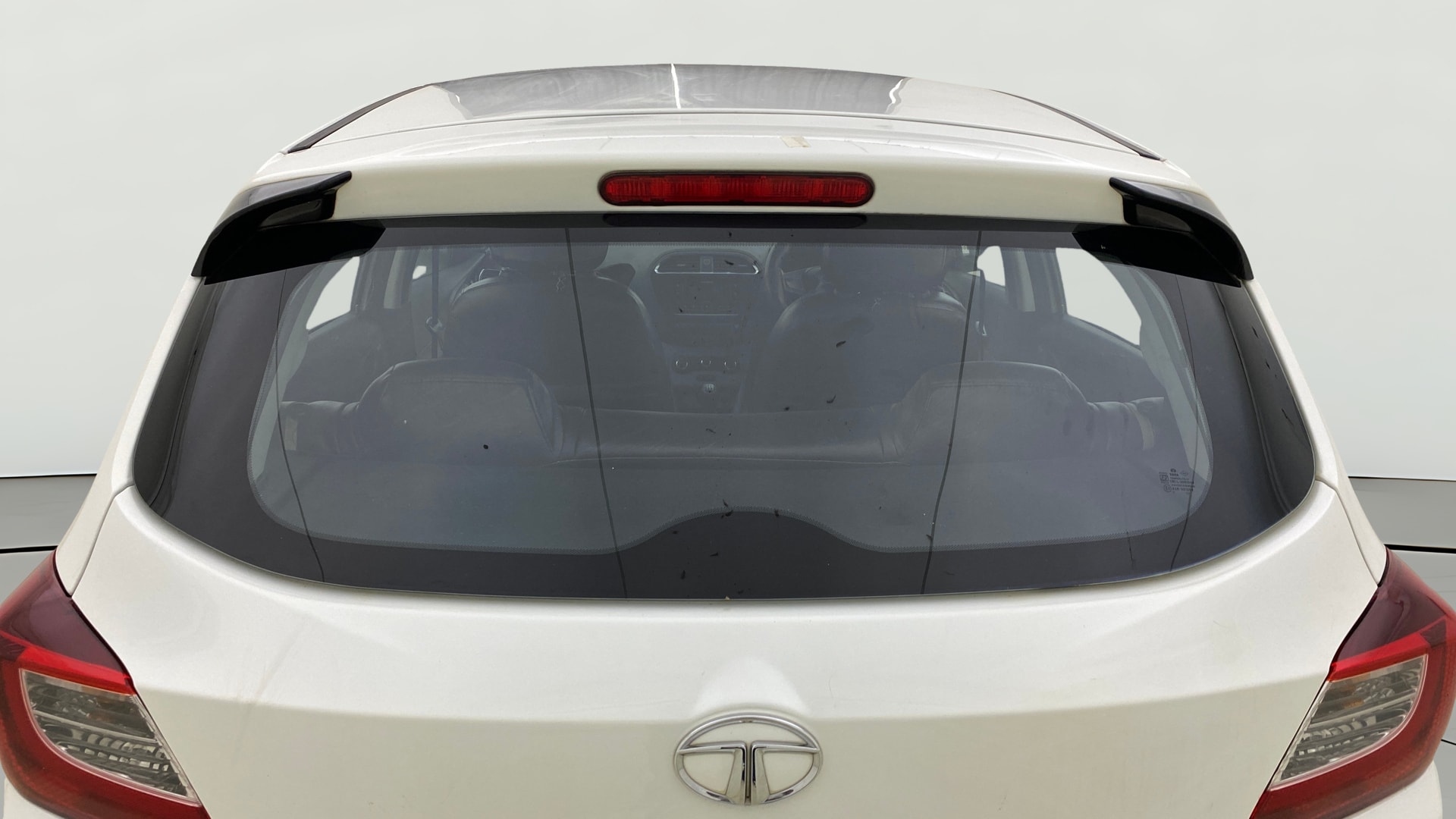 View 2020 Tata Tiago Revotorq XB Image 4 Used 2020 Tata Tiago Revotorq XB Image 4