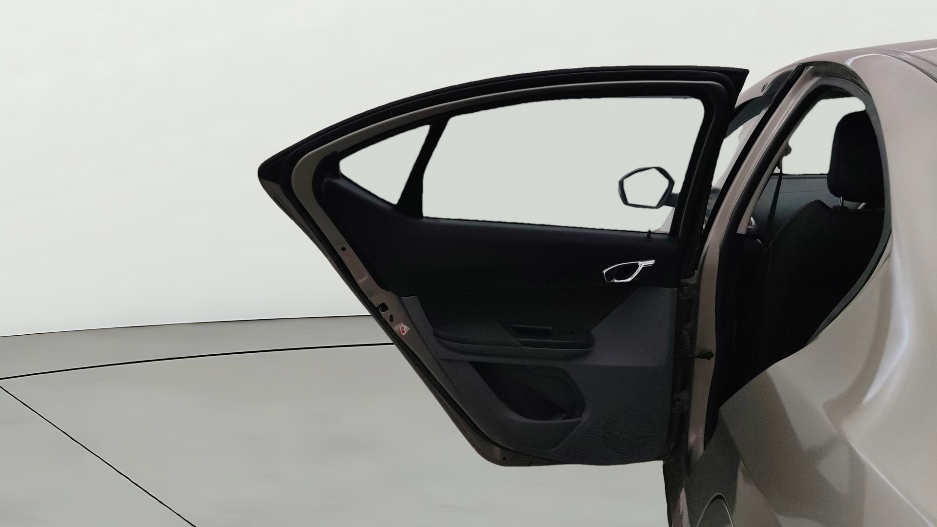 View 2019 Tata Tigor XE Diesel Image 22 Used 2019 Tata Tigor XE Diesel Image 22