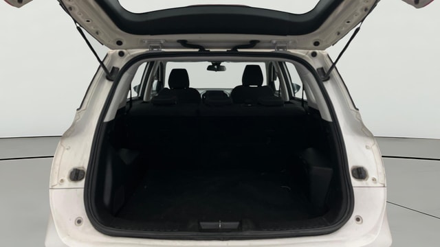 View MG Hector Image 38 Used MG Hector Image 38
