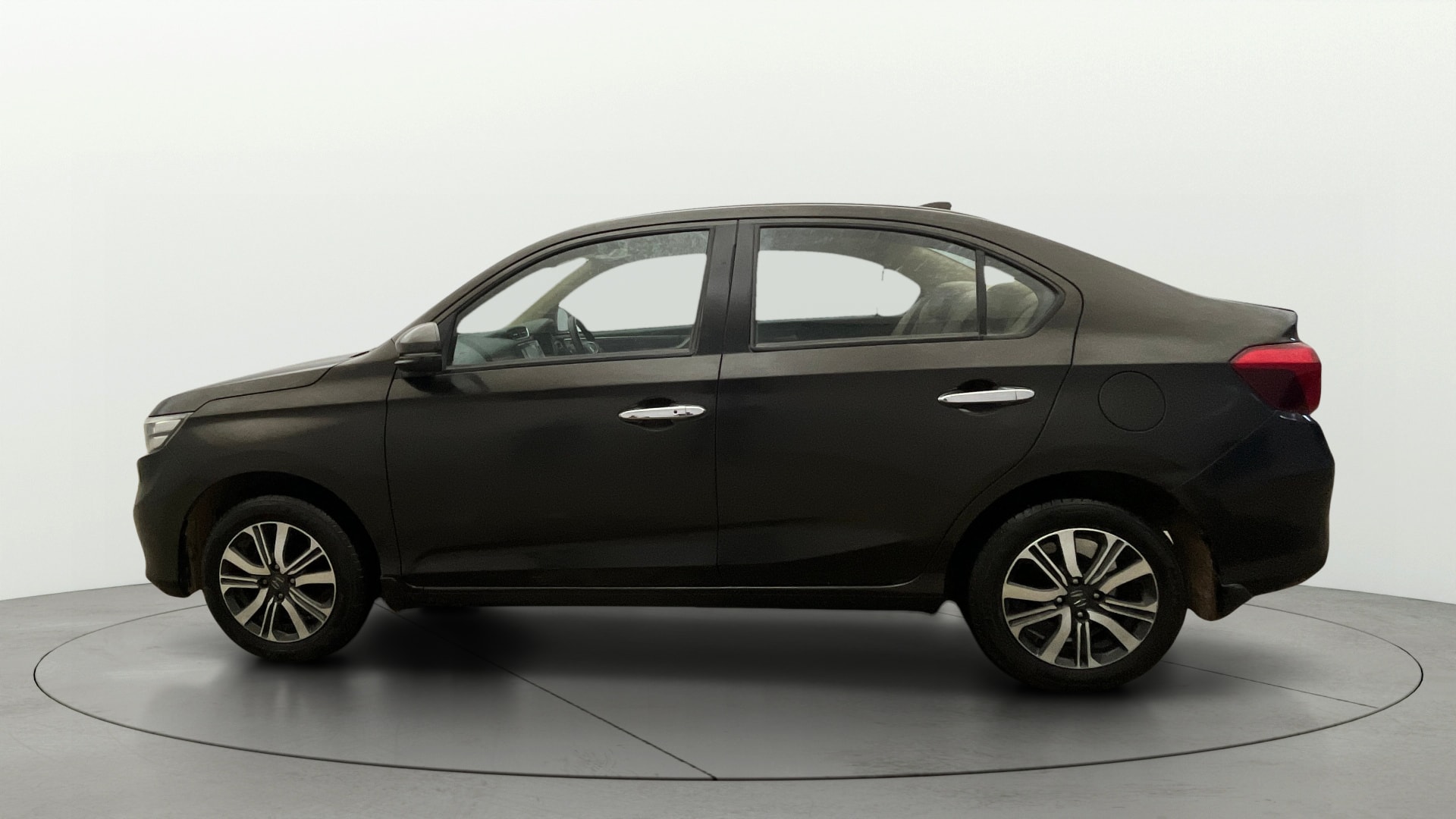 View 2023 Honda Amaze E MT Petrol BS IV Image 5 Used 2023 Honda Amaze E MT Petrol BS IV Image 5