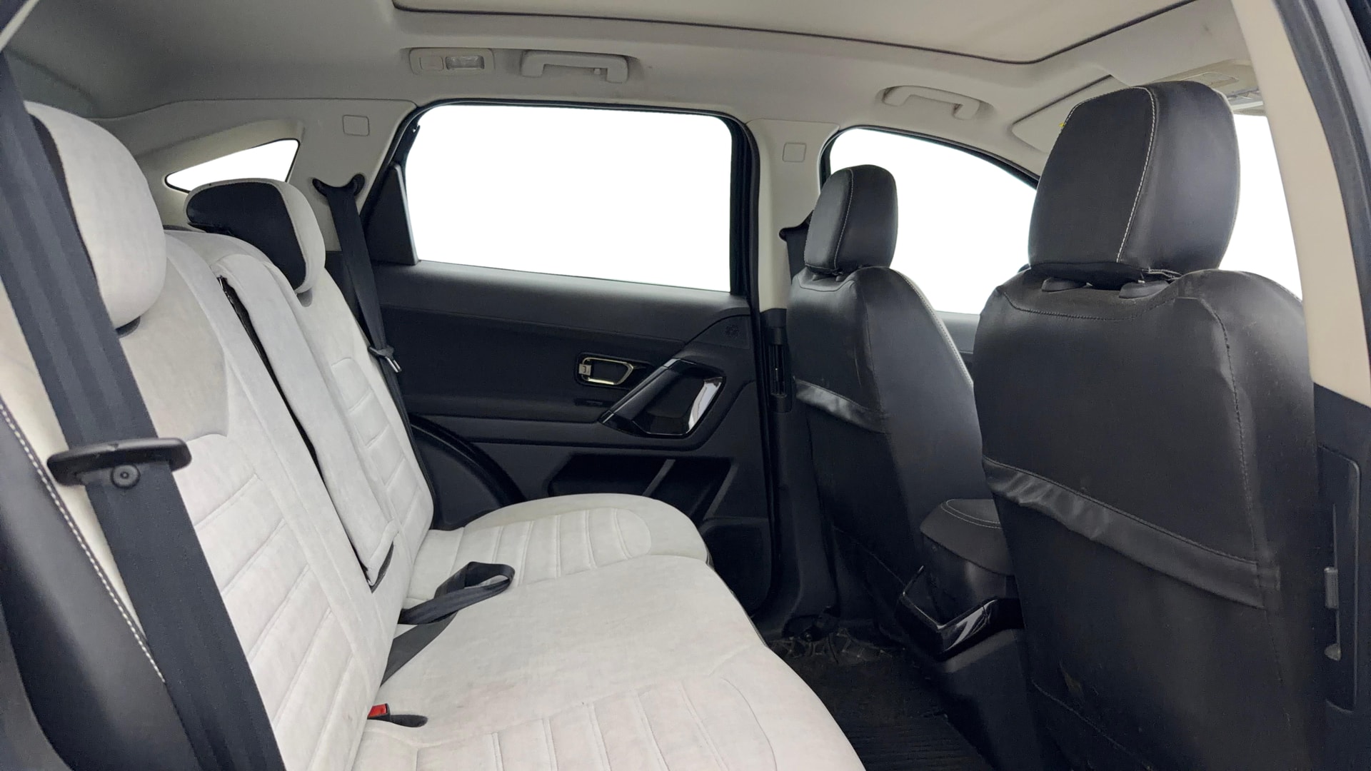 View 2022 Tata Harrier XE Image 31 Used 2022 Tata Harrier XE Image 31