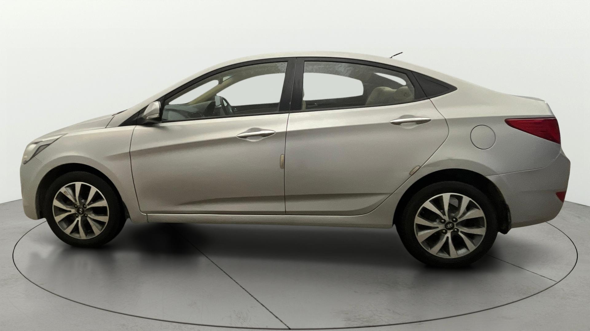 Used 2015 Hyundai Fluidic Verna Used 2015 Hyundai Fluidic Verna