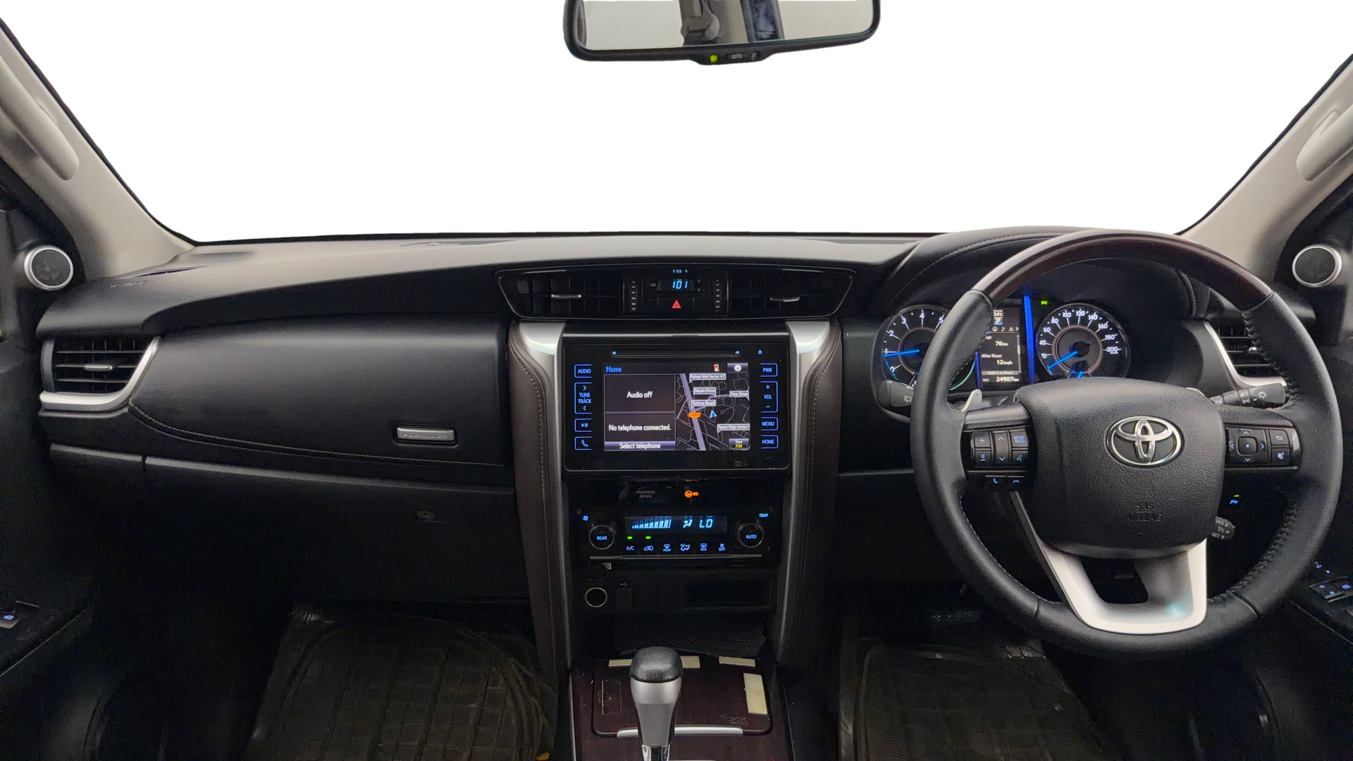 View 2019 Toyota Fortuner 2.7 4X2 AT Image 32 Used 2019 Toyota Fortuner 2.7 4X2 AT Image 32