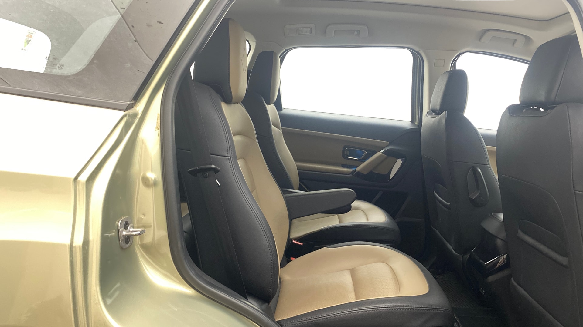 Used 2022 Tata Safari Used 2022 Tata Safari