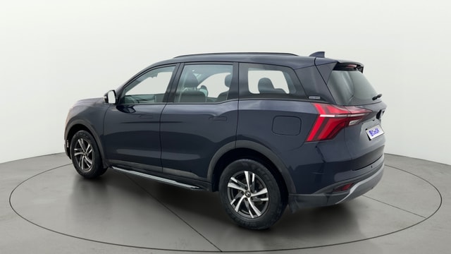 View Mahindra XUV700 Image 2 Used Mahindra XUV700 Image 2