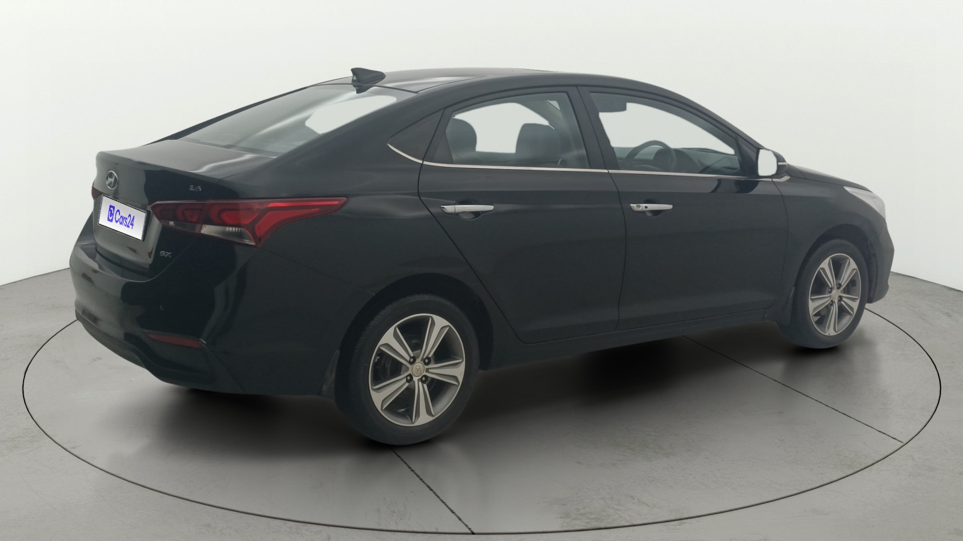 View 2018 Hyundai Verna 1.6 VTVT SX Image 46 Used 2018 Hyundai Verna 1.6 VTVT SX Image 46
