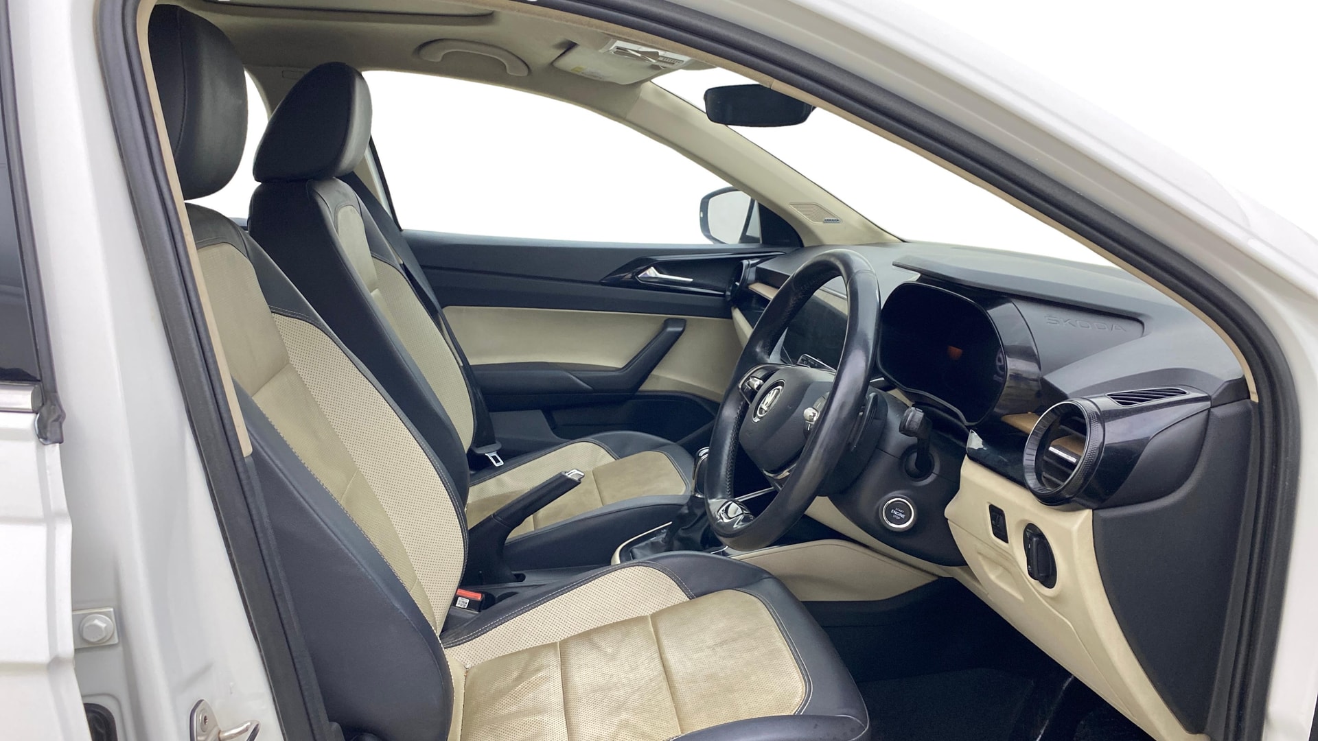 View 2022 Skoda Slavia Style 1.0 TSI AT Image 18 Used 2022 Skoda Slavia Style 1.0 TSI AT Image 18