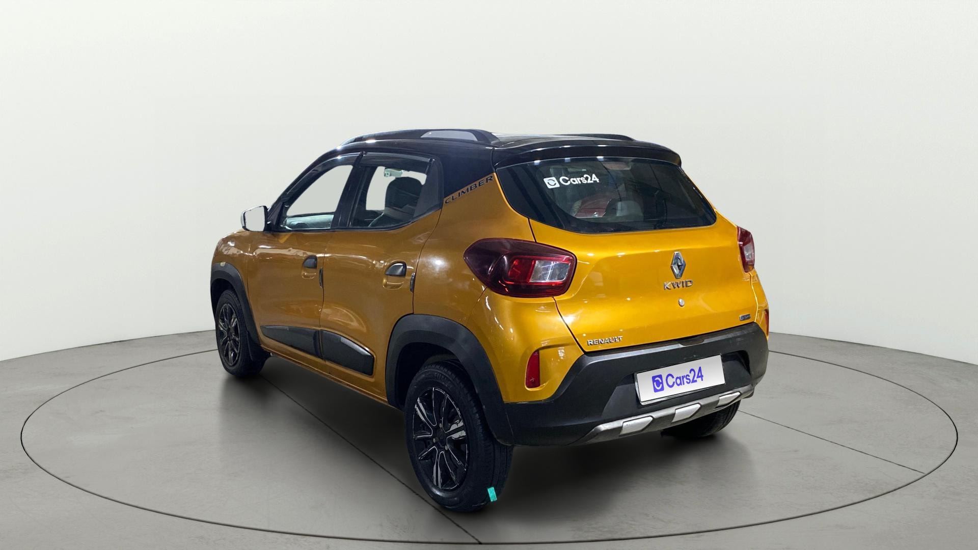 View 2022 Renault Kwid RXL 1.0 BS IV Image 2 Used 2022 Renault Kwid RXL 1.0 BS IV Image 2