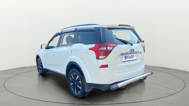 View Mahindra XUV500 Image 2 Used Mahindra XUV500 Image 2