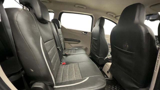 View Renault Triber Image 30 Used Renault Triber Image 30