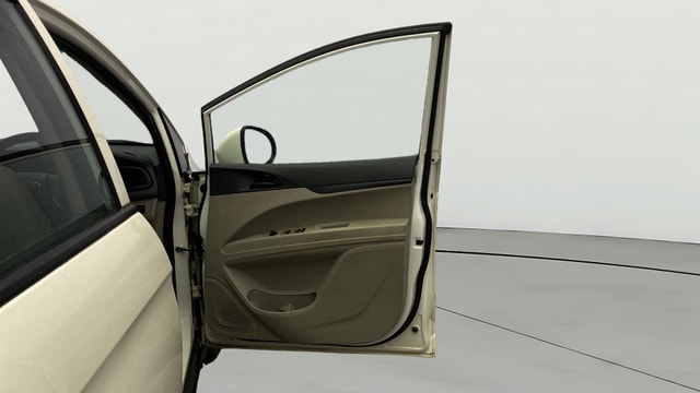 View Mahindra Marazzo Image 45 Used Mahindra Marazzo Image 45