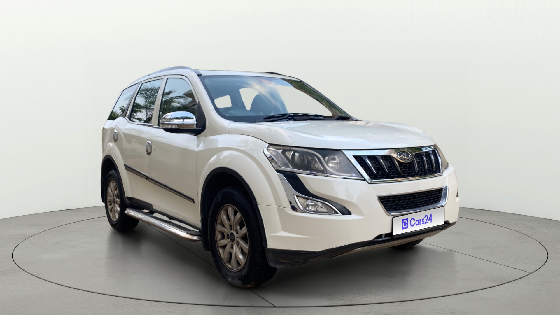 View 2016 Mahindra XUV500 W10 FWD Image 39 Used 2016 Mahindra XUV500 W10 FWD Image 39