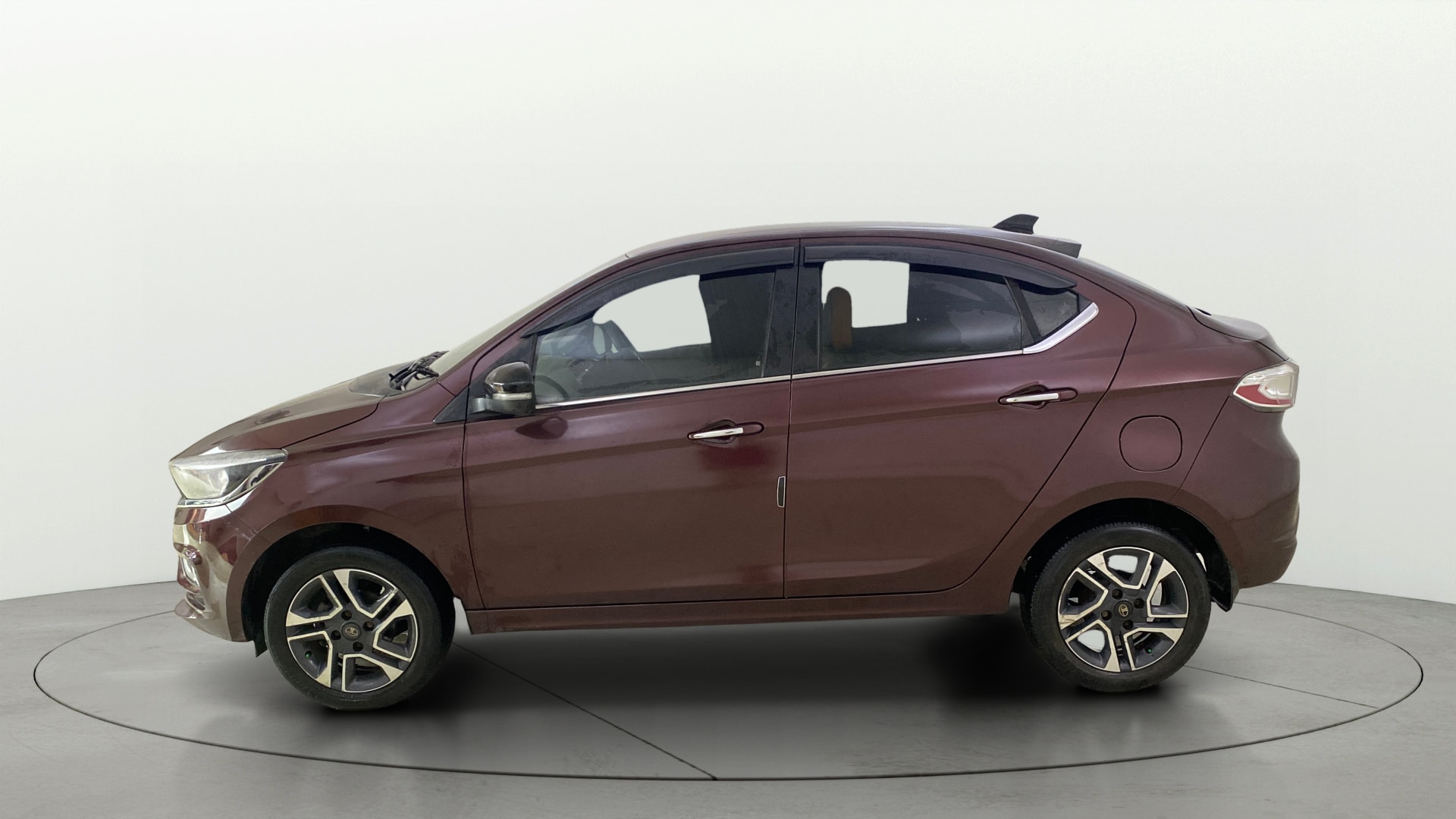 View 2021 Tata Tigor XE Diesel Image 5 Used 2021 Tata Tigor XE Diesel Image 5