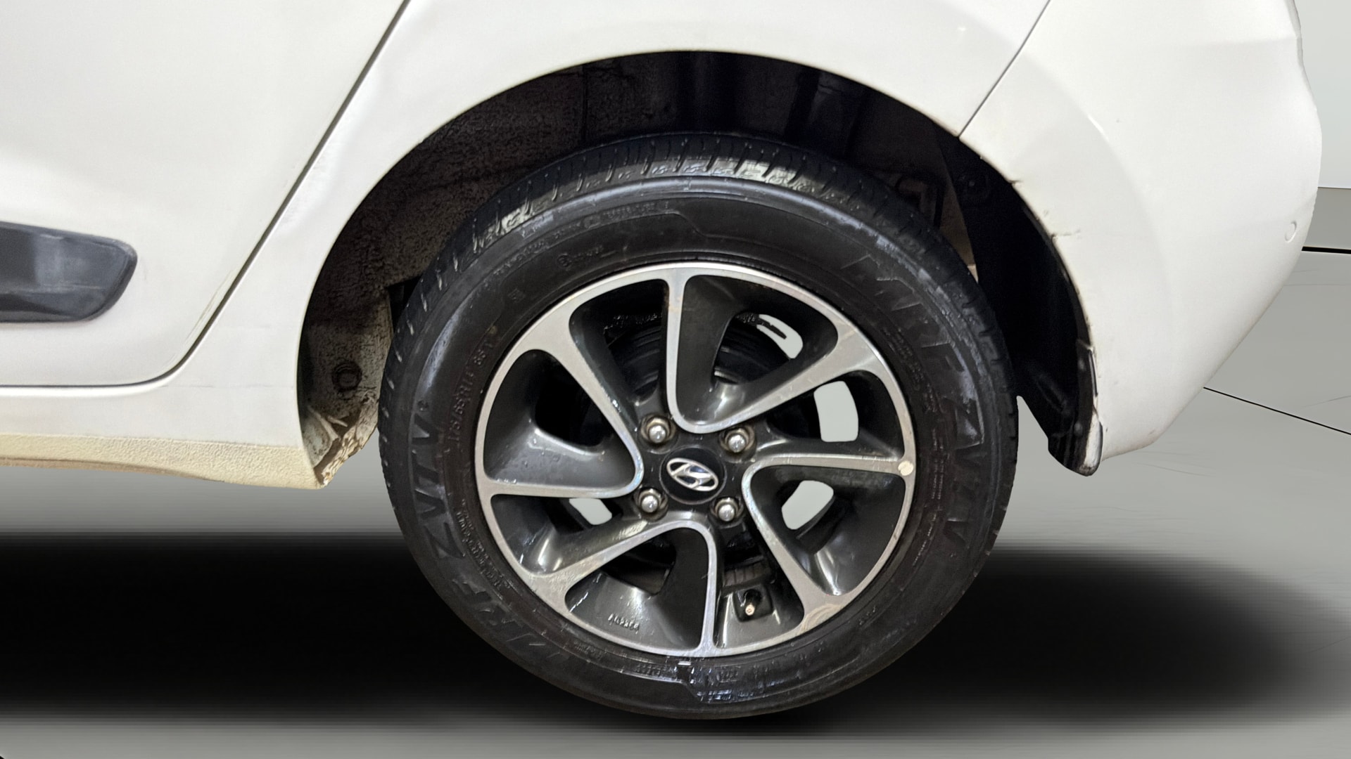 View 2018 Hyundai Grand i10 1.2 Sportz AT Petrol Image 11 Used 2018 Hyundai Grand i10 1.2 Sportz AT Petrol Image 11