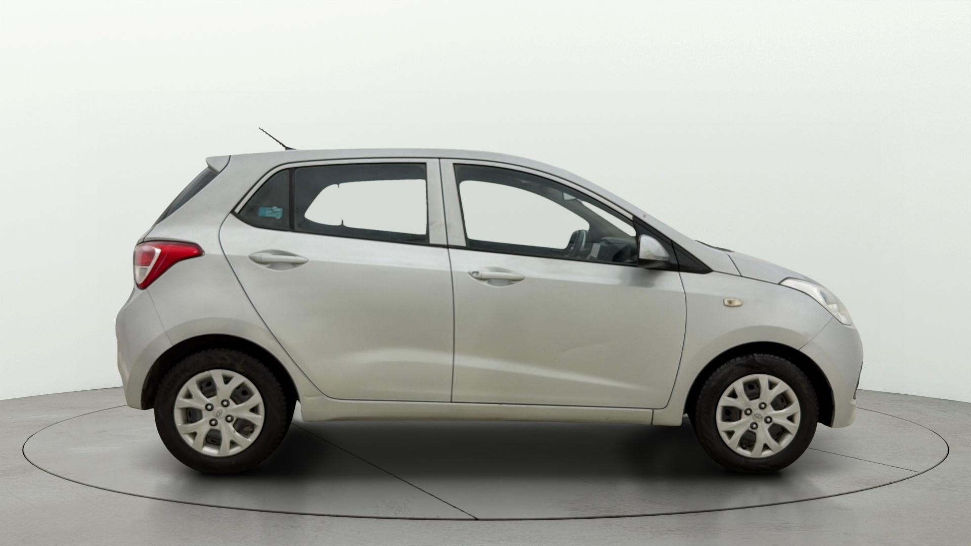 Used 2015 Hyundai Grand i10 Used 2015 Hyundai Grand i10