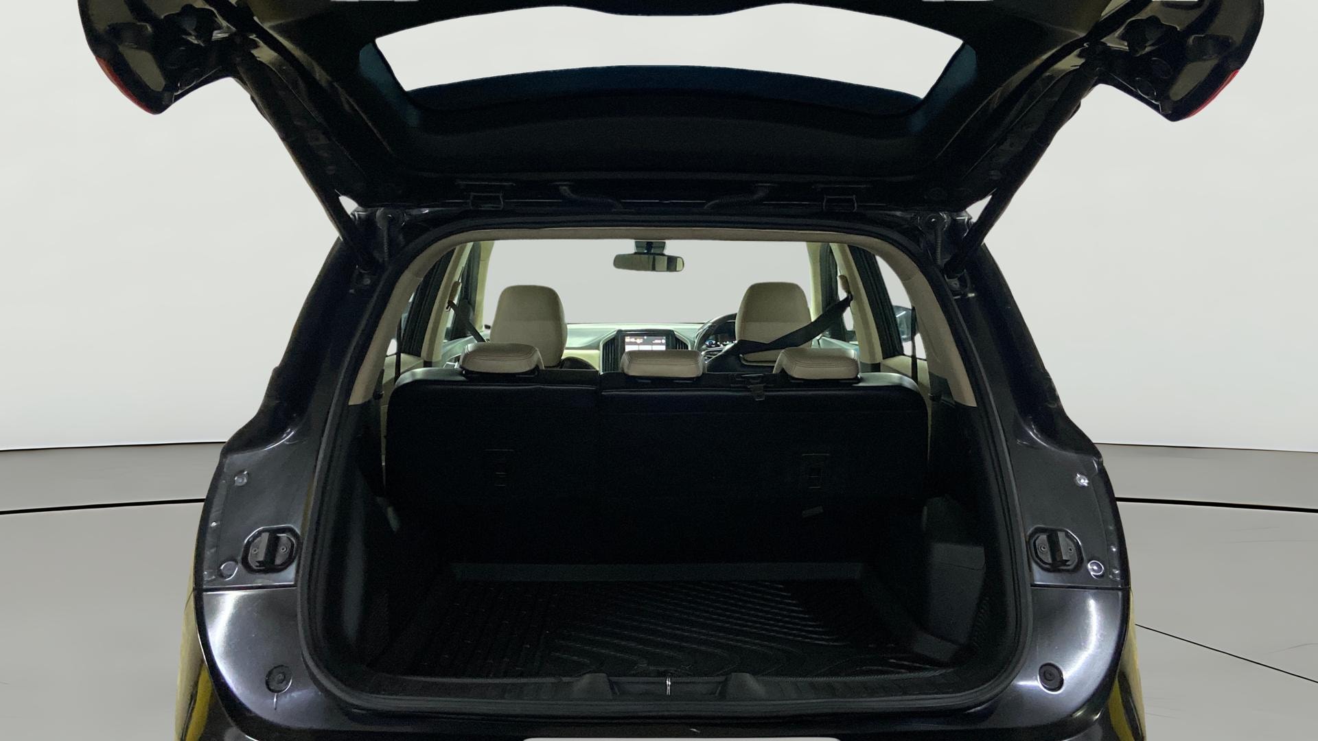 View 2022 MG Hector Sharp CVT Petrol Image 39 Used 2022 MG Hector Sharp CVT Petrol Image 39