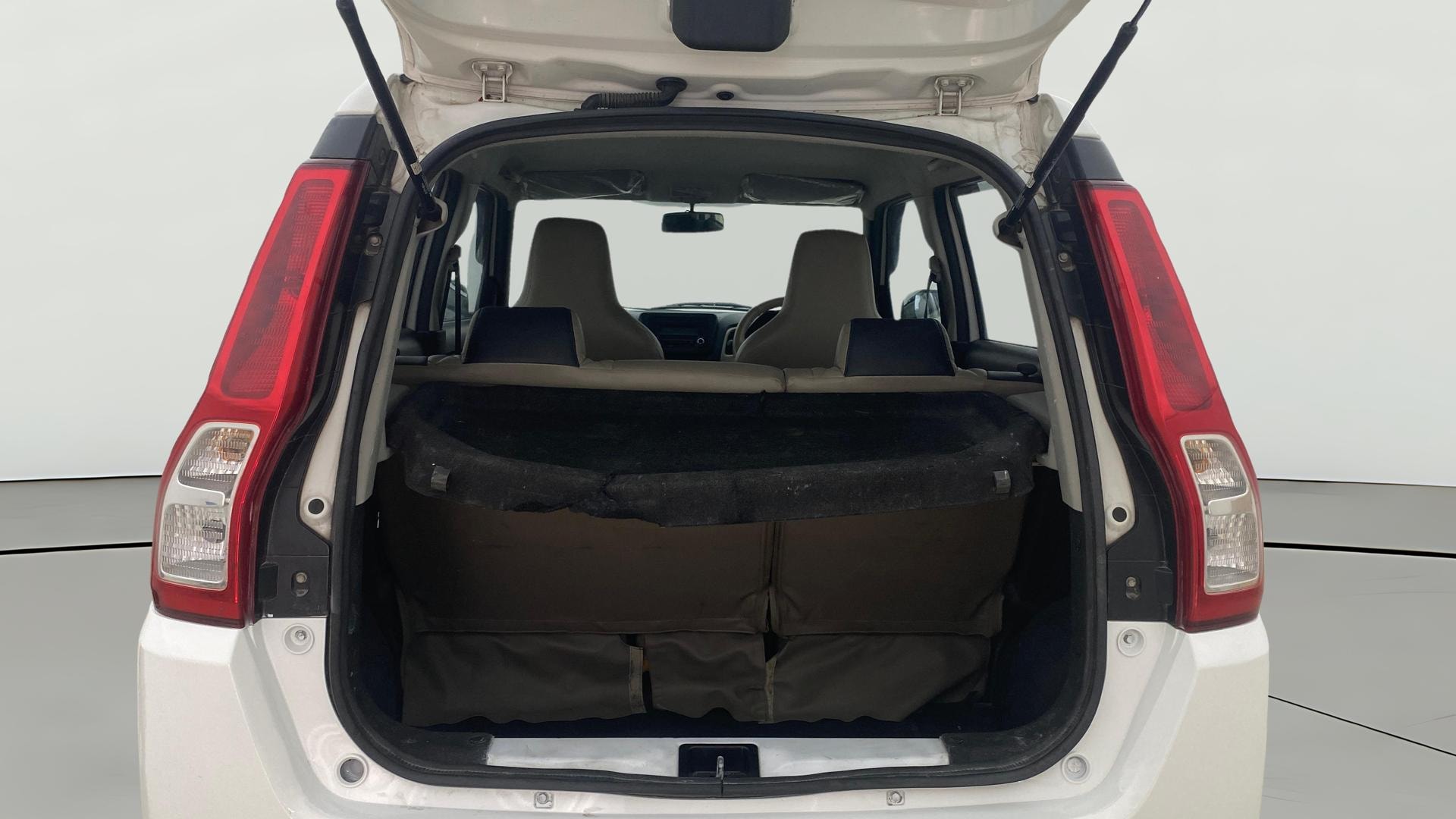 View 2019 Maruti Suzuki 1000 Base Variant Image 36 Used 2019 Maruti Suzuki 1000 Base Variant Image 36