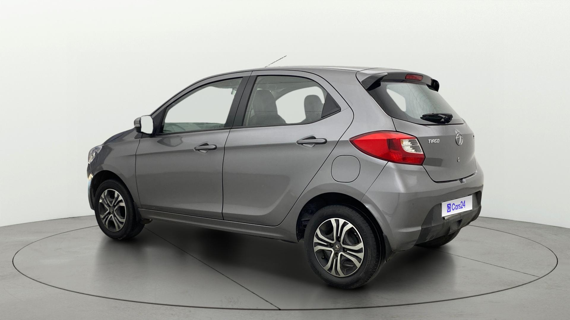 View 2019 Tata Tiago Revotorq XB Image 2 Used 2019 Tata Tiago Revotorq XB Image 2