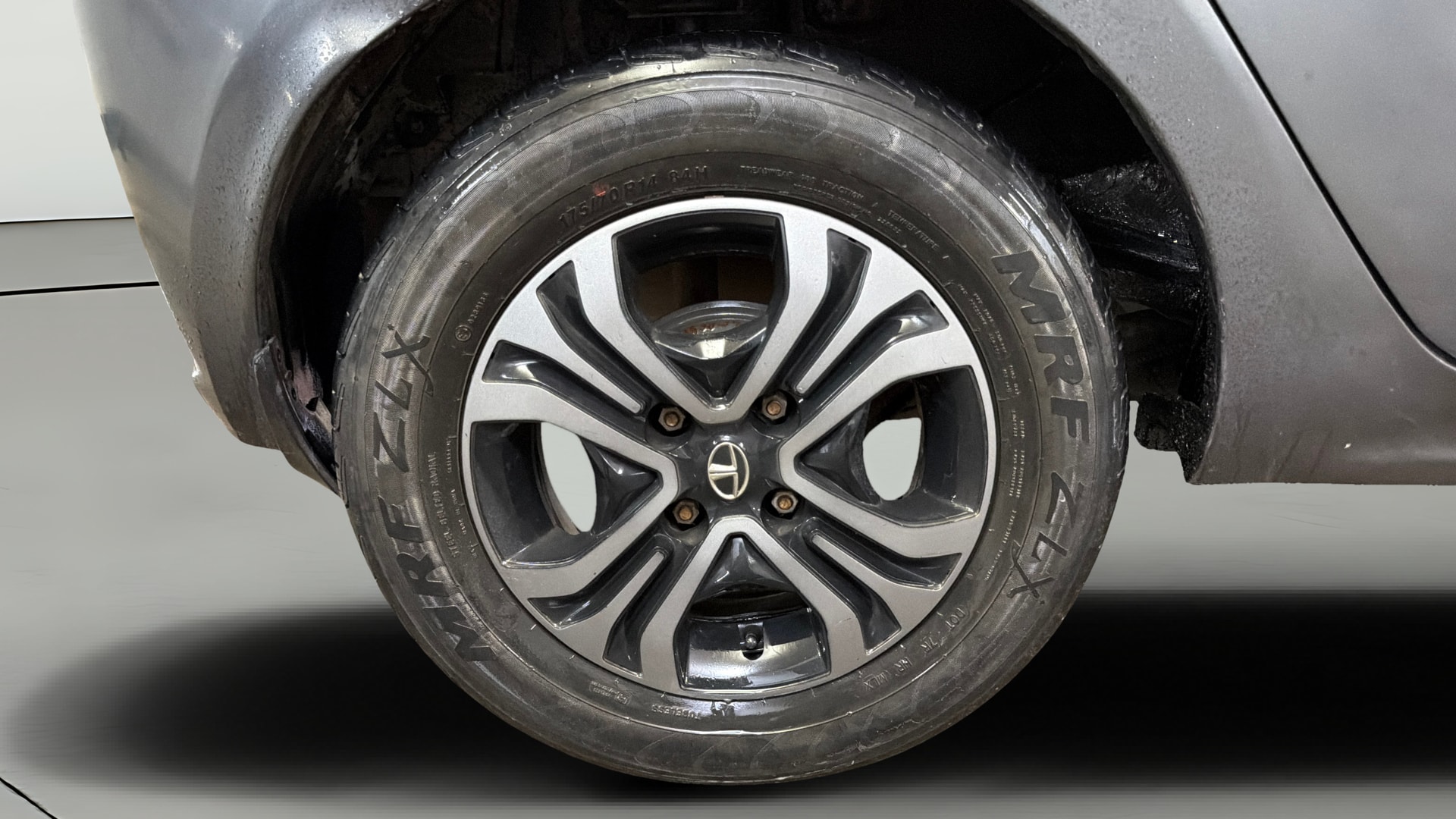 View 2020 Tata Tiago Revotorq XB Image 23 Used 2020 Tata Tiago Revotorq XB Image 23