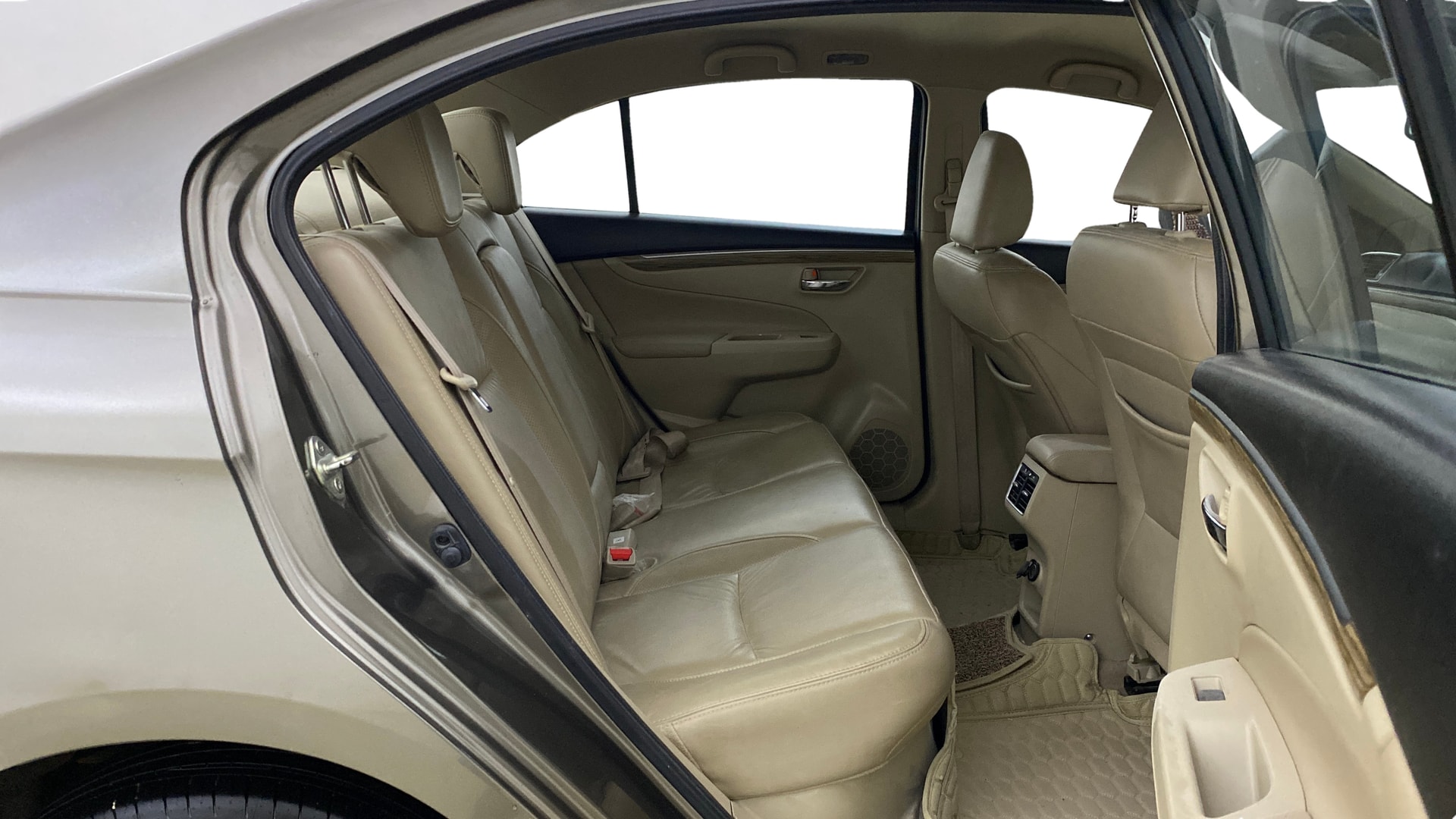 View 2020 Maruti Suzuki 1000 Base Variant Image 30 Used 2020 Maruti Suzuki 1000 Base Variant Image 30