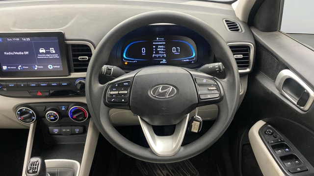 View Hyundai Venue Image 20 Used Hyundai Venue Image 20