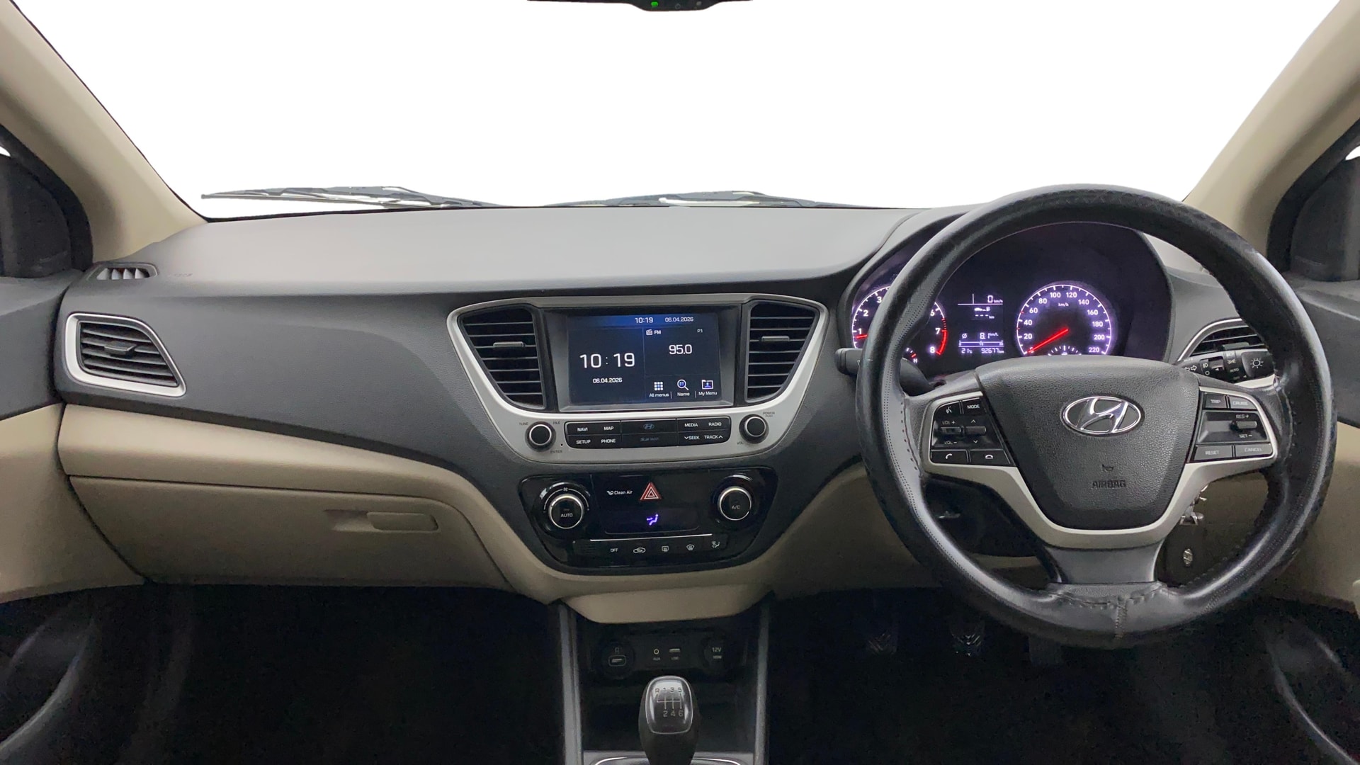 View 2018 Hyundai Verna 1.6 VTVT SX Image 16 Used 2018 Hyundai Verna 1.6 VTVT SX Image 16