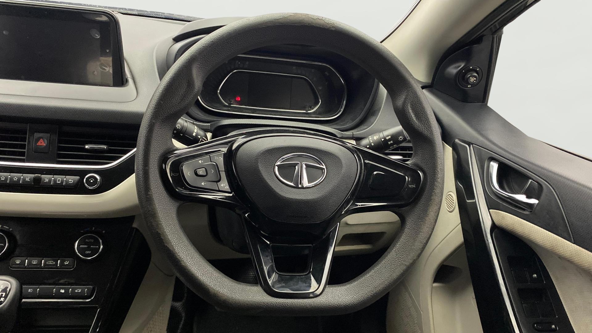 View 2020 Tata Nexon Revotron XE Image 20 Used 2020 Tata Nexon Revotron XE Image 20