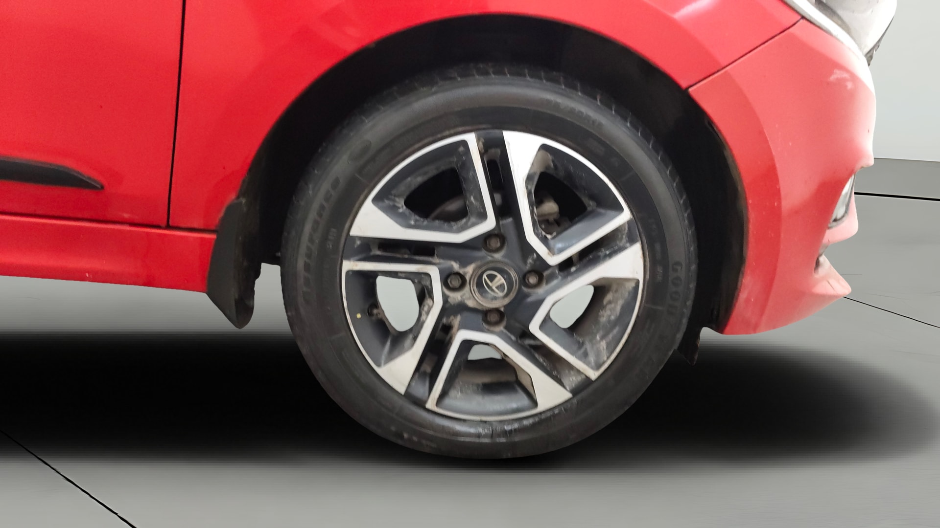 View 2020 Tata Tiago Revotorq XB Image 40 Used 2020 Tata Tiago Revotorq XB Image 40