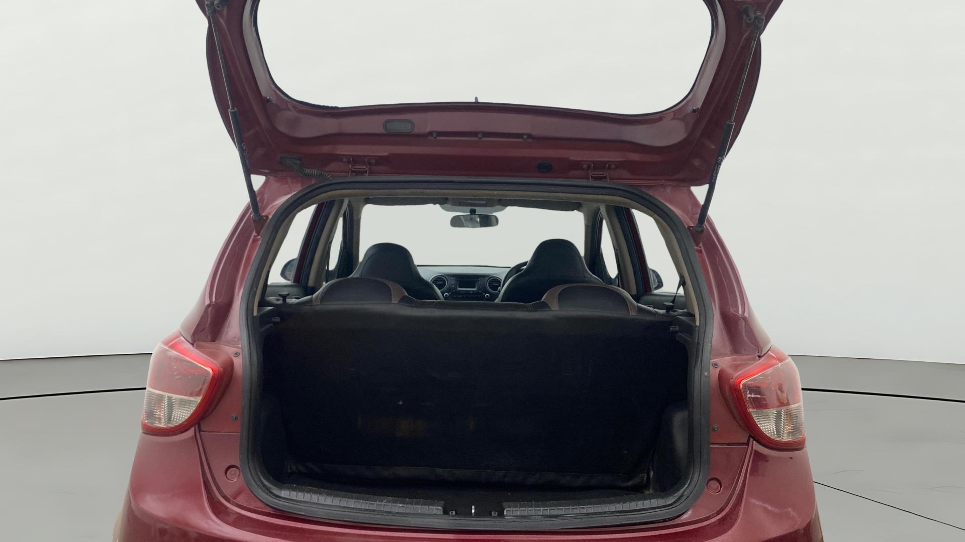 View 2014 Hyundai Grand i10 Sportz 1.2 Kappa Image 37 Used 2014 Hyundai Grand i10 Sportz 1.2 Kappa Image 37