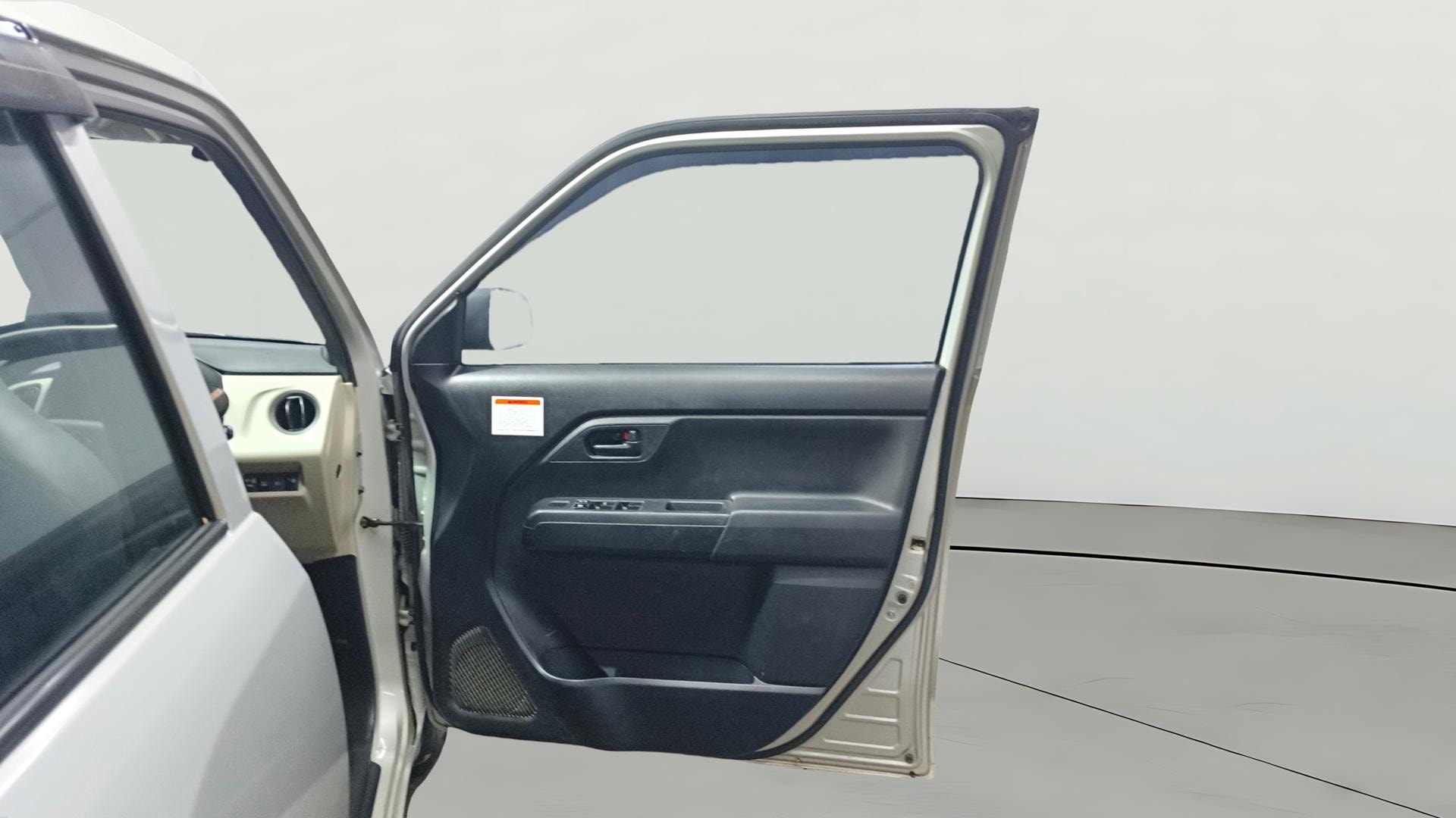 View 2021 Maruti Suzuki 1000 Base Variant Image 44 Used 2021 Maruti Suzuki 1000 Base Variant Image 44