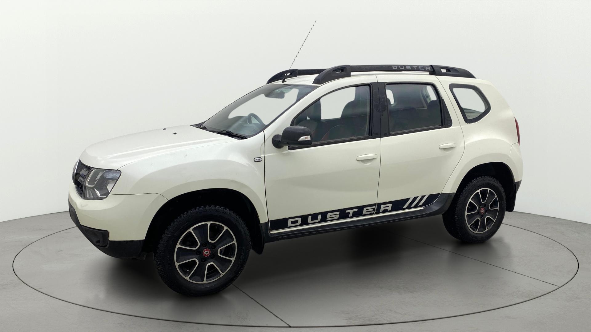 View 2017 Renault Duster Petrol RxS CVT Petrol Image 36 Used 2017 Renault Duster Petrol RxS CVT Petrol Image 36