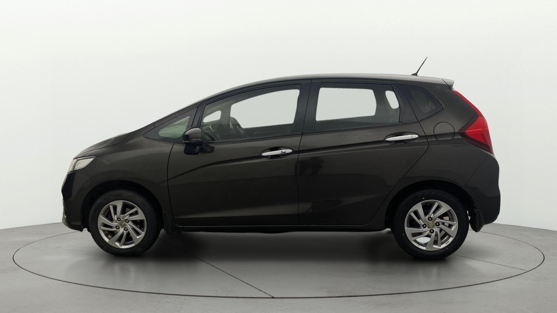 View 2021 Honda Jazz E MT Diesel Image 6 Used 2021 Honda Jazz E MT Diesel Image 6