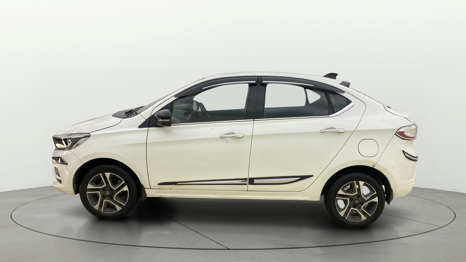 View 2022 Tata Tigor XE Diesel Image 5 Used 2022 Tata Tigor XE Diesel Image 5